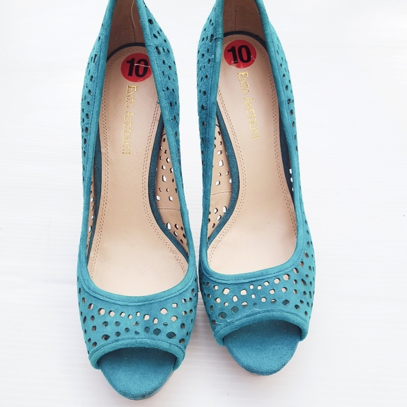 ENZO ANGIOLINI Sully9 teal perforated suede stiletto heel peep-toe pumps - Picture 5 of 14